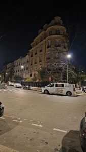 Camion de déménagement Sophin Transport à Paris 16 arrondissement